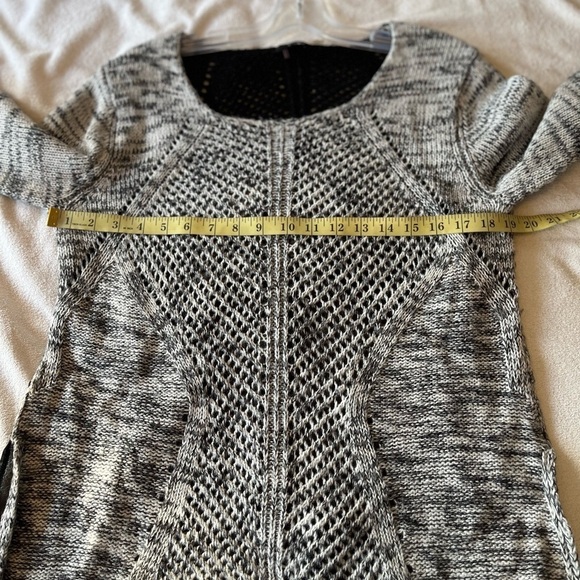 DEX Scoop Neck Open Knit Contrast Chiffon Back Sweater Large Gray / Black - Picture 12 of 16